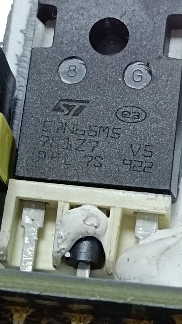 Бесплатная доставка 57N65M5 STW57N65M5 57A 650V MOS TO-247 10 шт.
Бесплатная доставка 57N65M5 STW57N65M5 57A 650V MOS TO-247 10 шт.