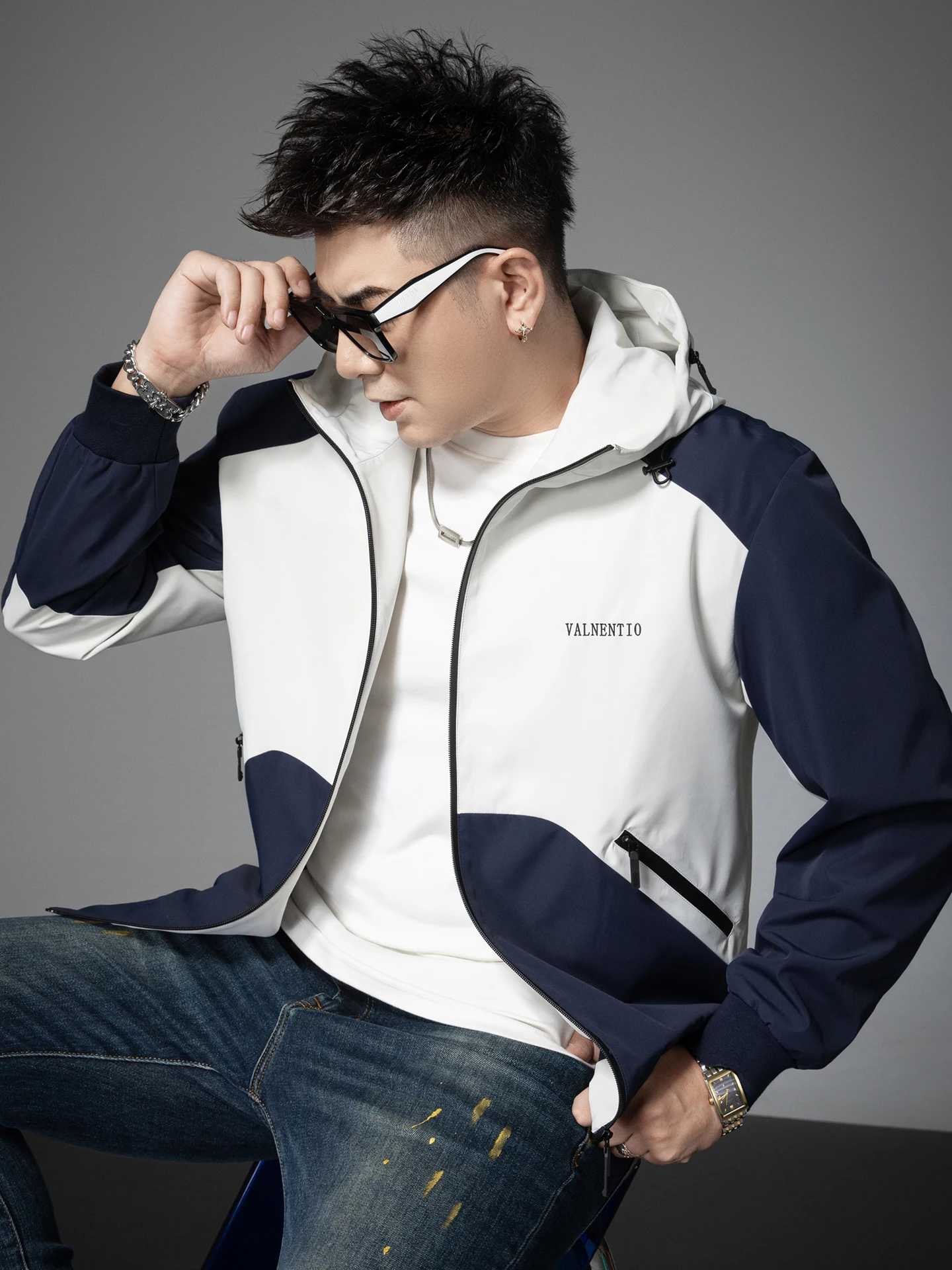 Мужская повседневная толстовка-куртка с цветными блоками, ветрозащитная, с длинными рукавами, приталенного кроя, из полиэстера, молодежная, модная, осенне-зимняя
Мужская повседневная толстовка-куртка с цветными блоками, ветрозащитная, с длинными рукавами, приталенного кроя, из полиэстера, молодежная, модная, осенне-зимняя