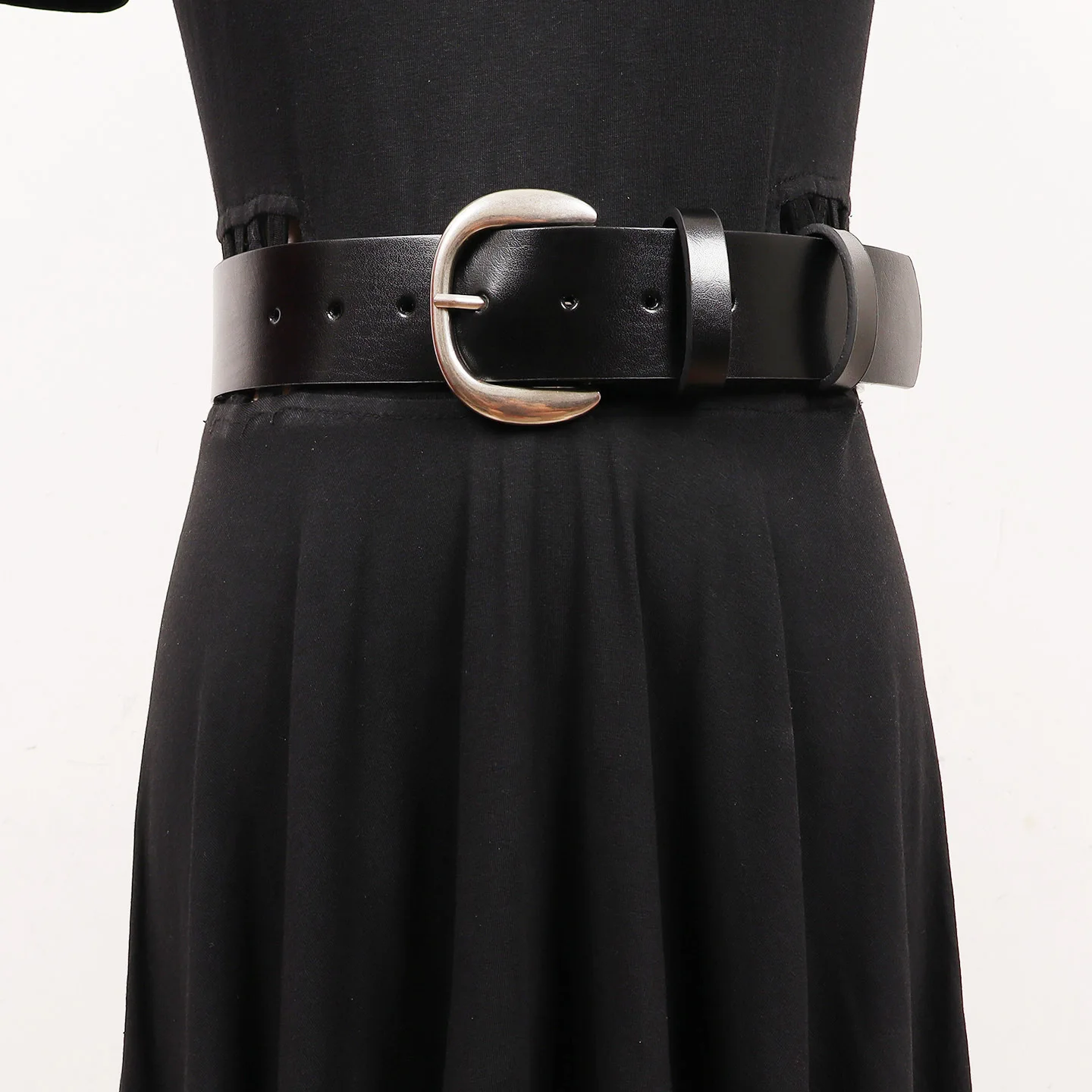Ladies Genuine Leather Decoration Simple niche Design Paired with Jeans Belt,Women's Black Silver Needle Buckle Skirt Waistband
Ladies Genuine Leather Decoration Simple niche Design Paired with Jeans Belt,Women's Black Silver Needle Buckle Skirt Waistband
