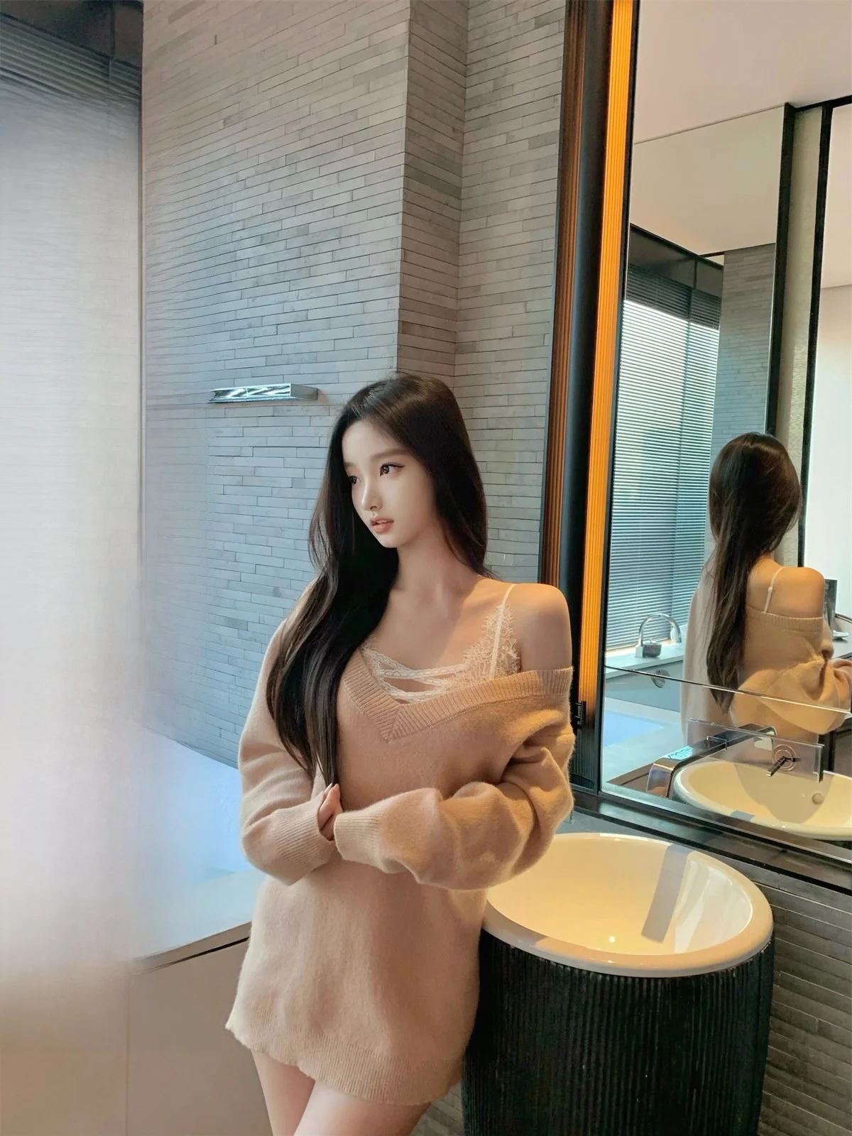 Hotdog Spicy Big V-Ne Knitted Sweater Pink Bubble Peach High-End Feeling Women's Faion Winter 2024 Knitwear
Hotdog Spicy Big V-Ne Knitted Sweater Pink Bubble Peach High-End Feeling Women's Faion Winter 2024 Knitwear