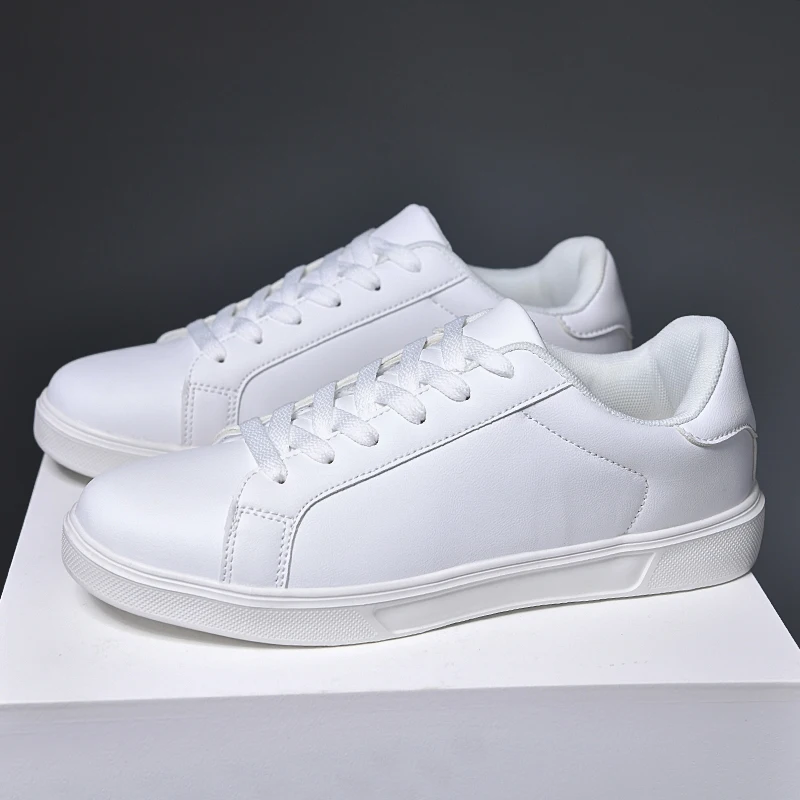 New Men's Casual Solid Color Leather Sports Shoes Fashionable Plus Size 35-44 Low Cut Lightweight Couple Board Shoes White Shoes
New Men's Casual Solid Color Leather Sports Shoes Fashionable Plus Size 35-44 Low Cut Lightweight Couple Board Shoes White Shoes