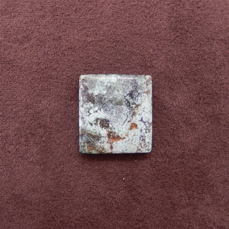 Квадратный бирюзовый кабошон — натуральный многонаправленный драгоценный камень с зелеными, коричневыми и землистыми включениями для изготовления ювелирных изделий 21x23x6 мм-4,9 г
Квадратный бирюзовый кабошон — натуральный многонаправленный драгоценный камень с зелеными, коричневыми и землистыми включениями для изготовления ювелирных изделий 21x23x6 мм-4,9 г