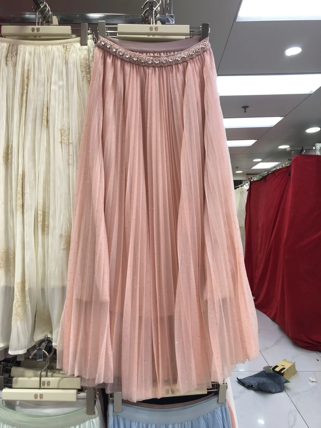 High Waist A-Line Midi Skirt with Sequin Embellishment Heavy Embroidery Pleated Half Body Skirt for Women Summer New Arrival
High Waist A-Line Midi Skirt with Sequin Embellishment Heavy Embroidery Pleated Half Body Skirt for Women Summer New Arrival