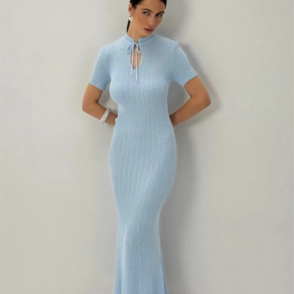 Summer Knitted Long Dress Solid Color Fashionable Slim Elegant Commuter Style Short-sleeved Round Neck High Waist Strap Dresses
Summer Knitted Long Dress Solid Color Fashionable Slim Elegant Commuter Style Short-sleeved Round Neck High Waist Strap Dresses