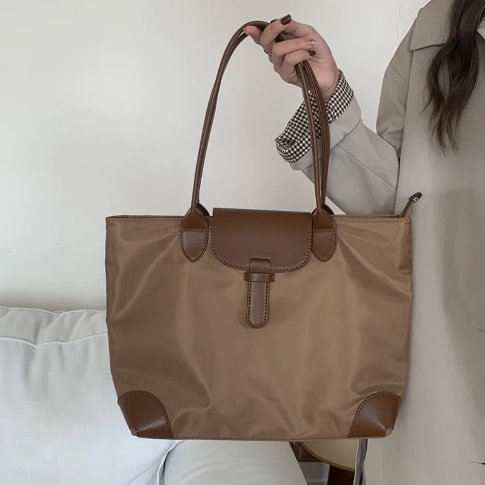 Casual Nylon Shoulder Bag Zipper Lightweight Nylon Cloth Tote Bag Korean Style Large Capacity Handbag Vacation
Casual Nylon Shoulder Bag Zipper Lightweight Nylon Cloth Tote Bag Korean Style Large Capacity Handbag Vacation