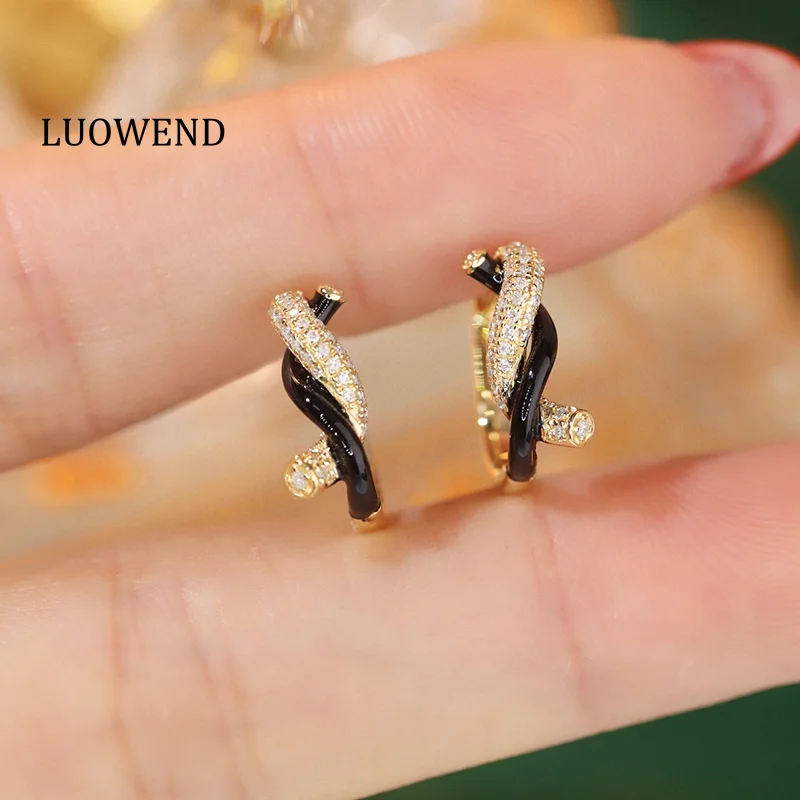 LUOWEND 18K Yellow Gold Earrings Fashion Cross Design INS Style Real Natural Diamond Hoop Earrings for Women High Party Jewelry
LUOWEND 18K Yellow Gold Earrings Fashion Cross Design INS Style Real Natural Diamond Hoop Earrings for Women High Party Jewelry