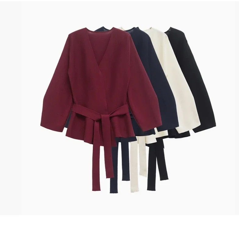 2025 Elegant Women's Suit Jacket With Deep V-Neck And Belt Pad Shoulder Decoration Bottoming Sweaters Female Elastic Cotton Tops
2025 Elegant Women's Suit Jacket With Deep V-Neck And Belt Pad Shoulder Decoration Bottoming Sweaters Female Elastic Cotton Tops