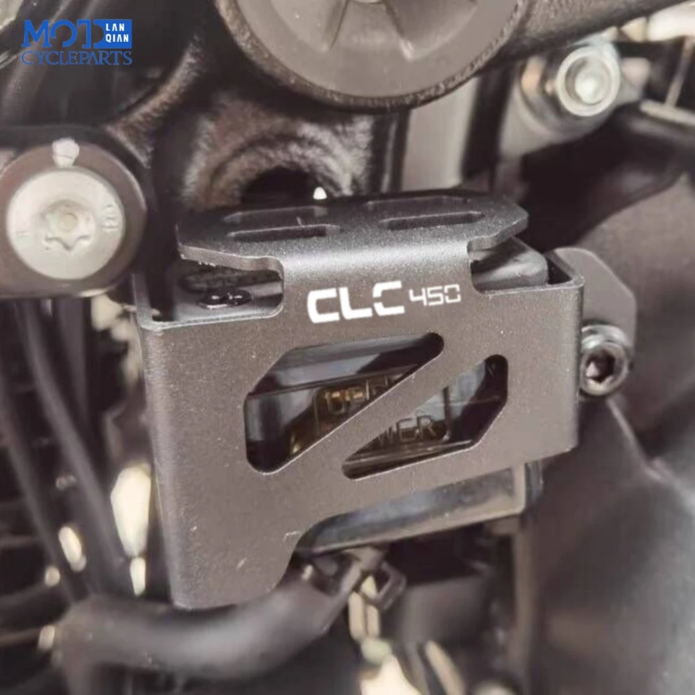 2026 для CFMOTO 450CL-C 450SR 450SRS 450SS 450NK 450MT мотоциклетная задняя крышка бачка тормозной жидкости, защитная крышка масляной чашки
2026 для CFMOTO 450CL-C 450SR 450SRS 450SS 450NK 450MT мотоциклетная задняя крышка бачка тормозной жидкости, защитная крышка масляной чашки