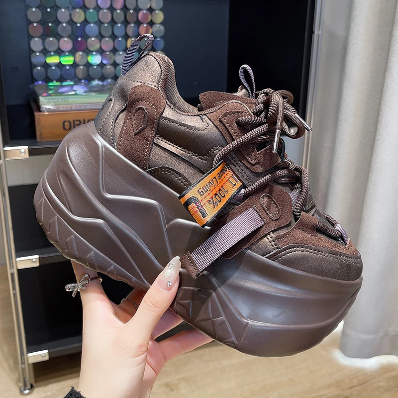 9CM Microfiber Leather Women Sneakers 9CM High Platform Sports Shoes Wedges Comfy Vulcanize Shoes Breathable Chunky Sneakers
9CM Microfiber Leather Women Sneakers 9CM High Platform Sports Shoes Wedges Comfy Vulcanize Shoes Breathable Chunky Sneakers