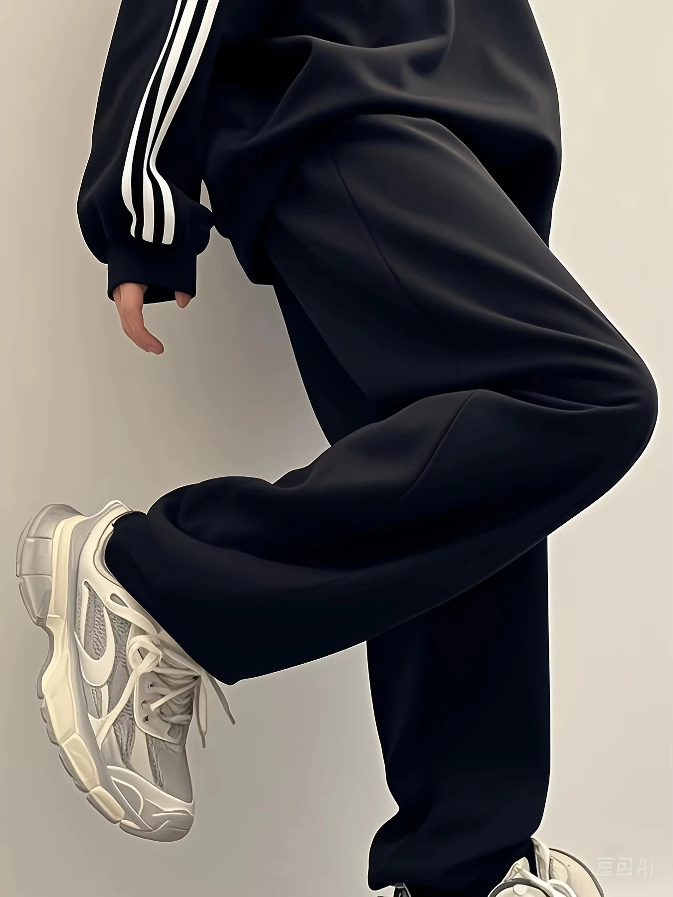 Мужские ультра-свободные спортивные брюки. Светло-серый, повседневный дизайн с прямыми штанинами, высококачественная ткань и простой стиль. уличная одежда для мужчин
Мужские ультра-свободные спортивные брюки. Светло-серый, повседневный дизайн с прямыми штанинами, высококачественная ткань и простой стиль. уличная одежда для мужчин