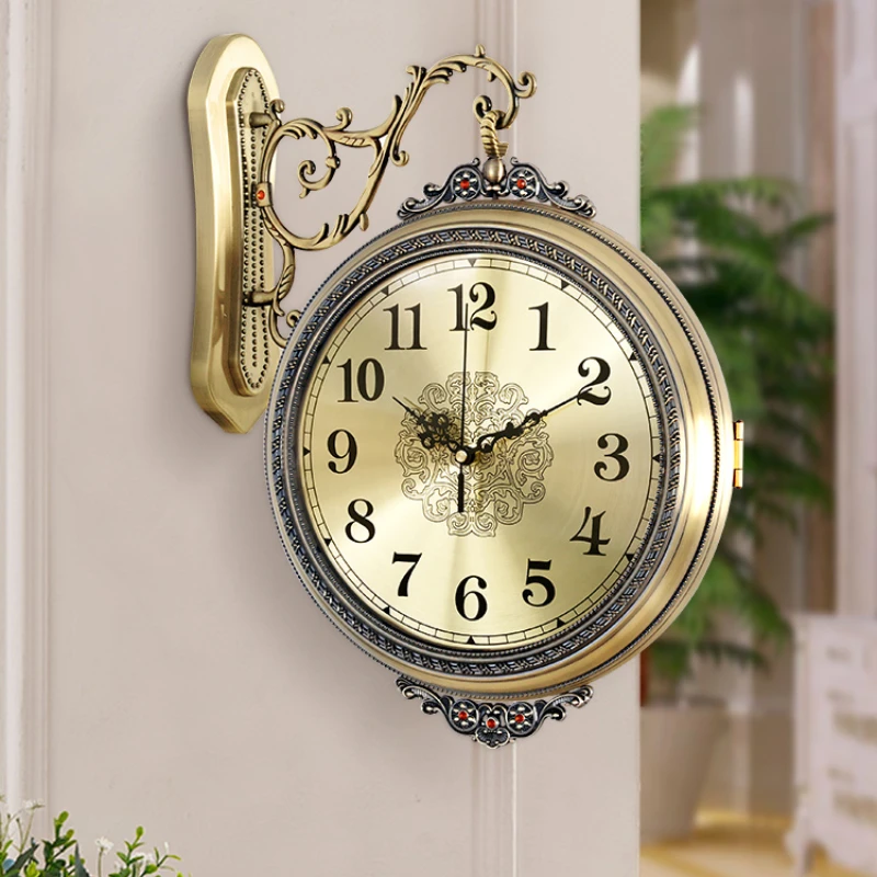 Wall clock American style double-sided metal wall wall clock restaurant European luxury silent fashion home two-sided
Wall clock American style double-sided metal wall wall clock restaurant European luxury silent fashion home two-sided