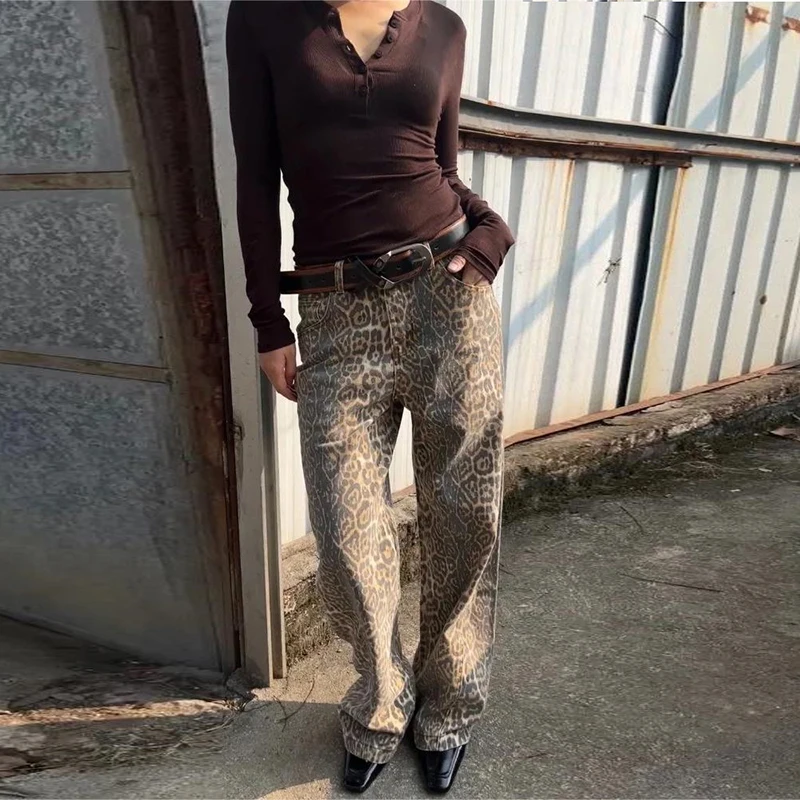 Leopard Print Jeans For Women&Men Wash Y2K Vintage Loose Vibe Style Casual Chic High Waist Wide Leg Pants Jeans
Leopard Print Jeans For Women&Men Wash Y2K Vintage Loose Vibe Style Casual Chic High Waist Wide Leg Pants Jeans