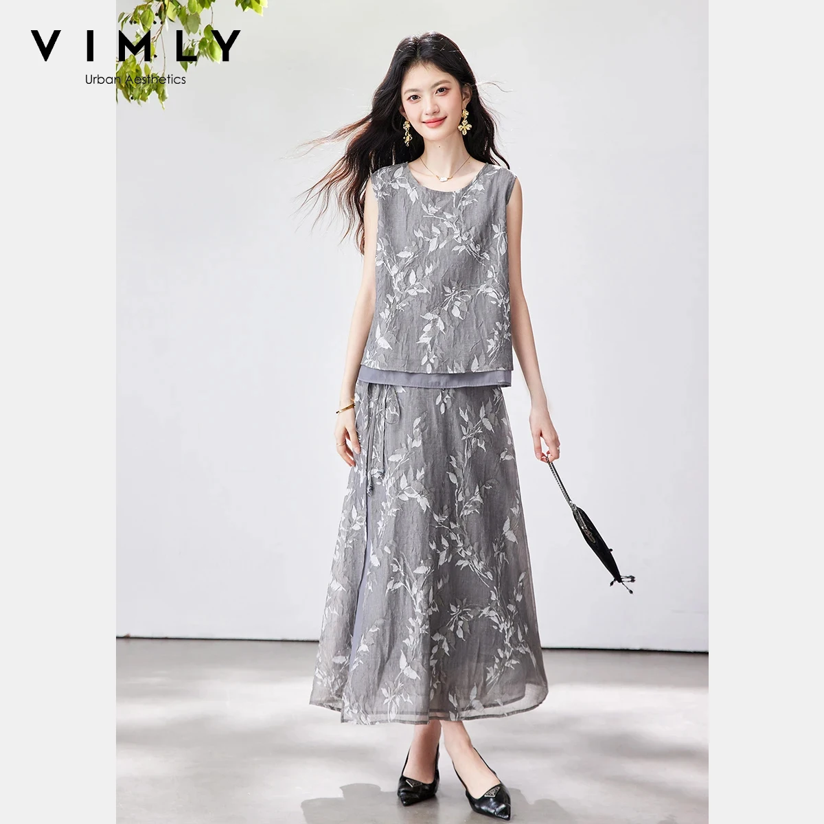VIMLY Chinese Style Floral Print Skirt Set Women 2026 Summer Outfit Sleeveless Top Maxi Skirt Lady Two Piece Clothing Set A6121
VIMLY Chinese Style Floral Print Skirt Set Women 2026 Summer Outfit Sleeveless Top Maxi Skirt Lady Two Piece Clothing Set A6121