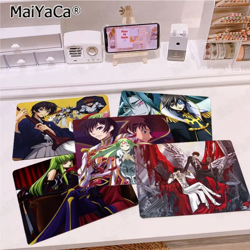 Hangyaku no Lelouch Mousepad 25x29cm Small Table Mat Student Mousepad Computer Keyboard Pad Games Pad Desk PC Gamer Mousemat
Hangyaku no Lelouch Mousepad 25x29cm Small Table Mat Student Mousepad Computer Keyboard Pad Games Pad Desk PC Gamer Mousemat
