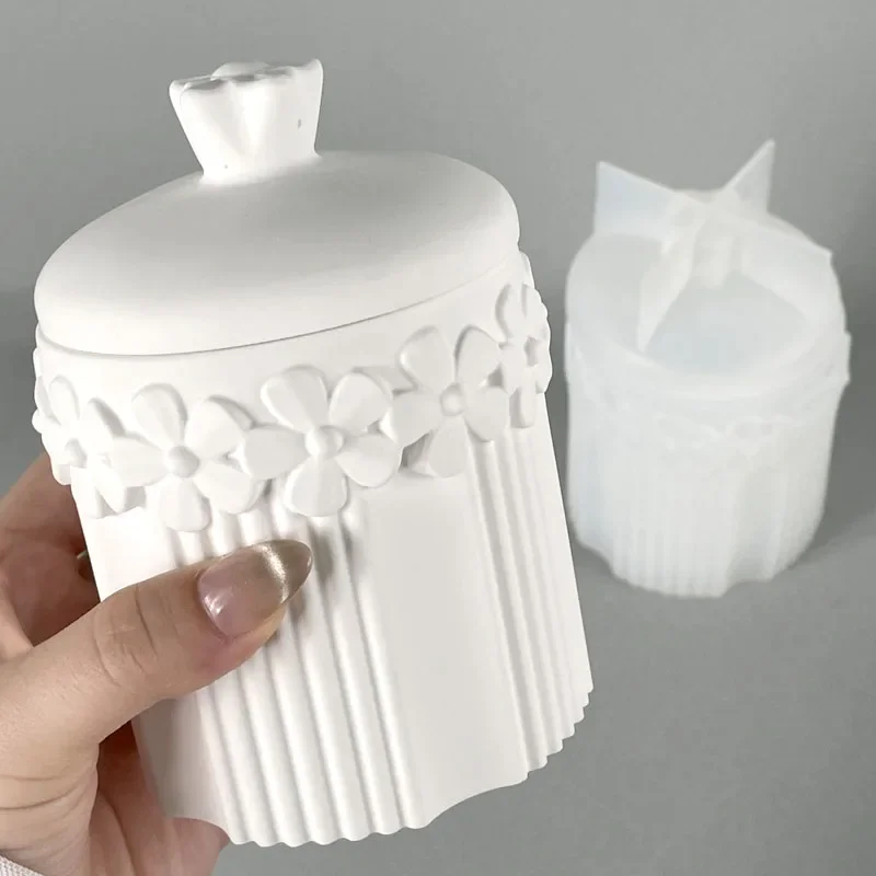 Stripe Flower Pot Silicone Mold DIY Flower Storage Box Craft Making Plaster Resin Flower Pot Casting Molds Home Decor Supplies
Stripe Flower Pot Silicone Mold DIY Flower Storage Box Craft Making Plaster Resin Flower Pot Casting Molds Home Decor Supplies
