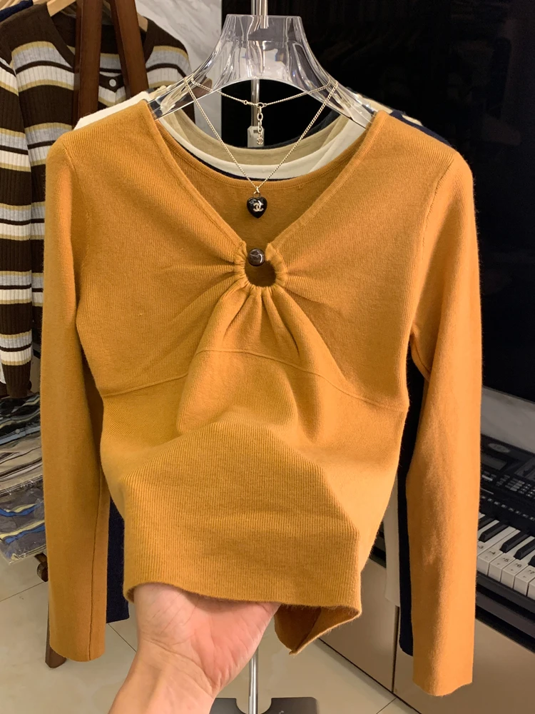 Fashionable V-Neck Knitwear Long Sleeve Base Layer Shirt Stylish Sweater Inner Wear Slim Fit Autumn Winter New Arrival
Fashionable V-Neck Knitwear Long Sleeve Base Layer Shirt Stylish Sweater Inner Wear Slim Fit Autumn Winter New Arrival