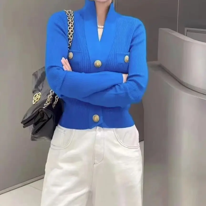 Spring And Autumn New Women's Versatile Fashion Temperament Commuter Button Knitted Long Sleeve V-Neck Cardigan Sweater Top
Spring And Autumn New Women's Versatile Fashion Temperament Commuter Button Knitted Long Sleeve V-Neck Cardigan Sweater Top