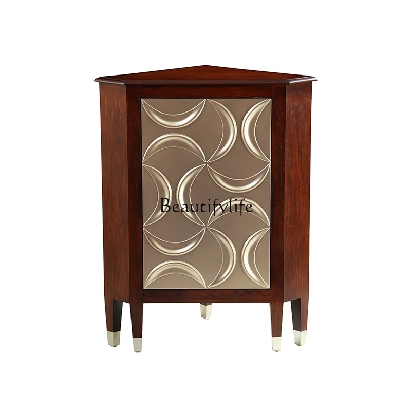 Neoclassical corner cabinet three-dimensional engraving champagne gold European living room triangular cabinet
Neoclassical corner cabinet three-dimensional engraving champagne gold European living room triangular cabinet