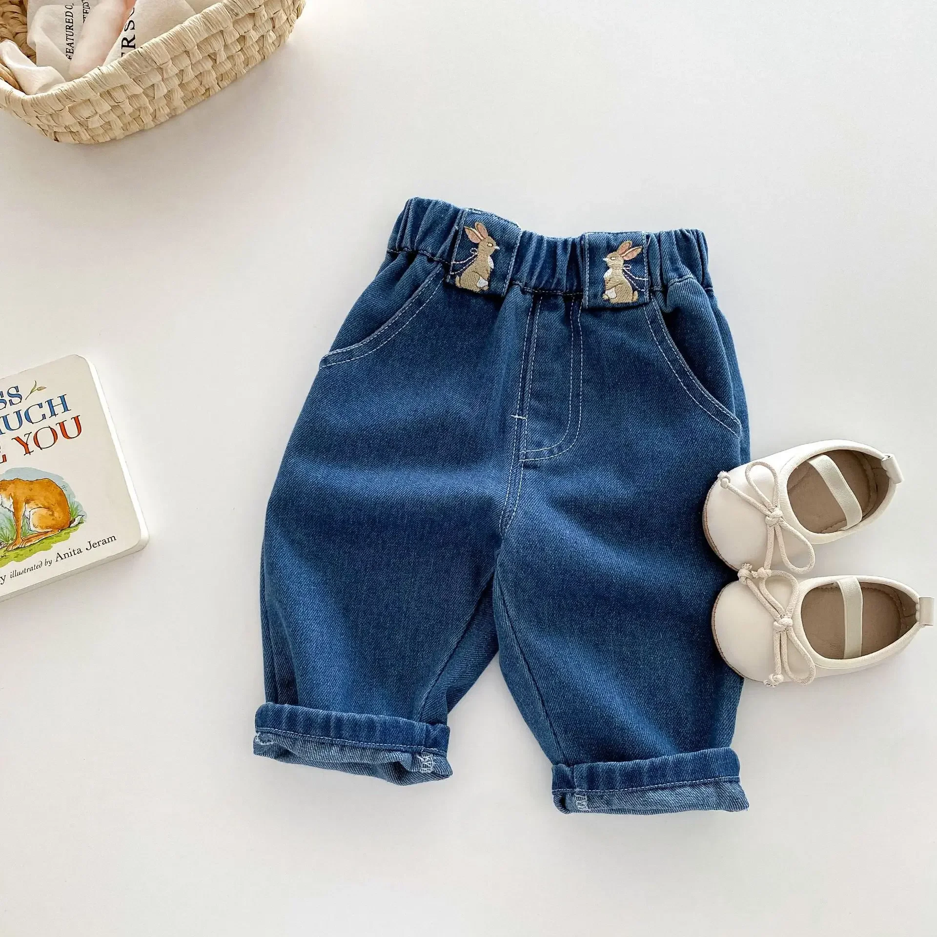 super cute Girls jeans 0-5 years old autumn Korean children's clothing baby rabbit casual pants
super cute Girls jeans 0-5 years old autumn Korean children's clothing baby rabbit casual pants