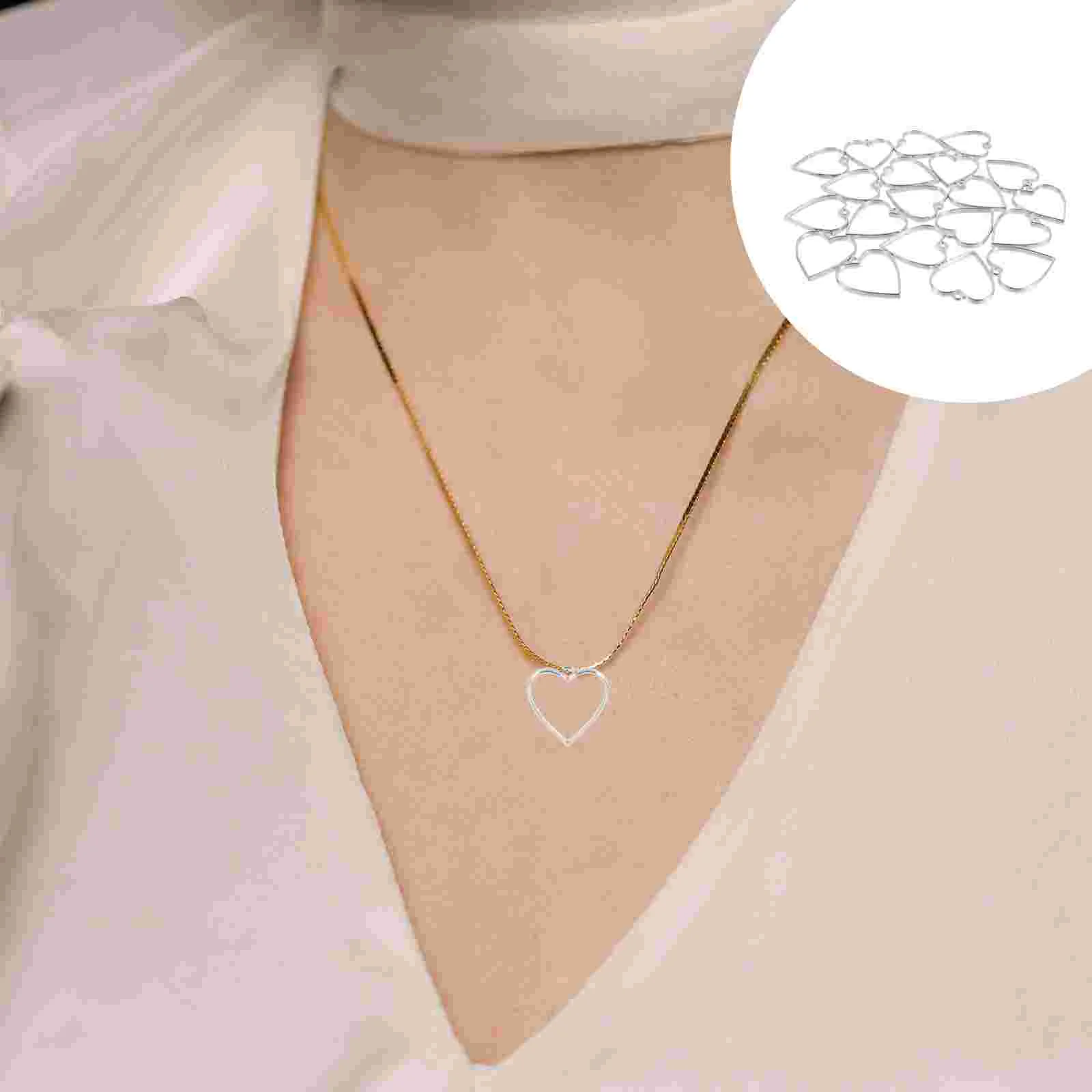 20 Pcs Heart Pendant Open Bezels Geometric Charms Border High Quality Shaped Frame Jewelry Earrings
20 Pcs Heart Pendant Open Bezels Geometric Charms Border High Quality Shaped Frame Jewelry Earrings