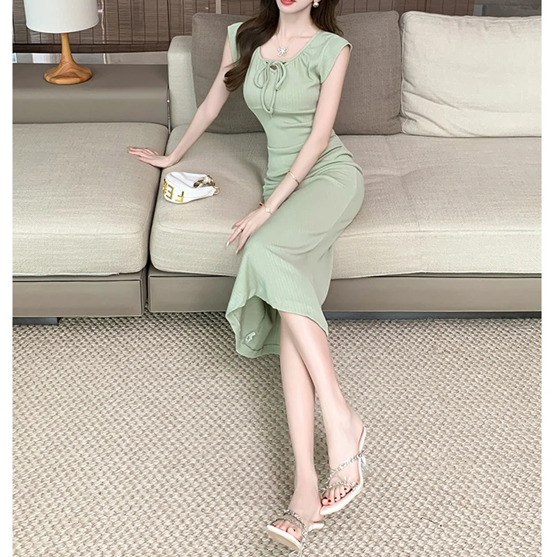 QOERLIN2025summer New U-neck Tied Rope Long Dresses Solid Color High Waist Pleated Slim Fit Bodycon Fish Tail Dress Korean Style
QOERLIN2025summer New U-neck Tied Rope Long Dresses Solid Color High Waist Pleated Slim Fit Bodycon Fish Tail Dress Korean Style