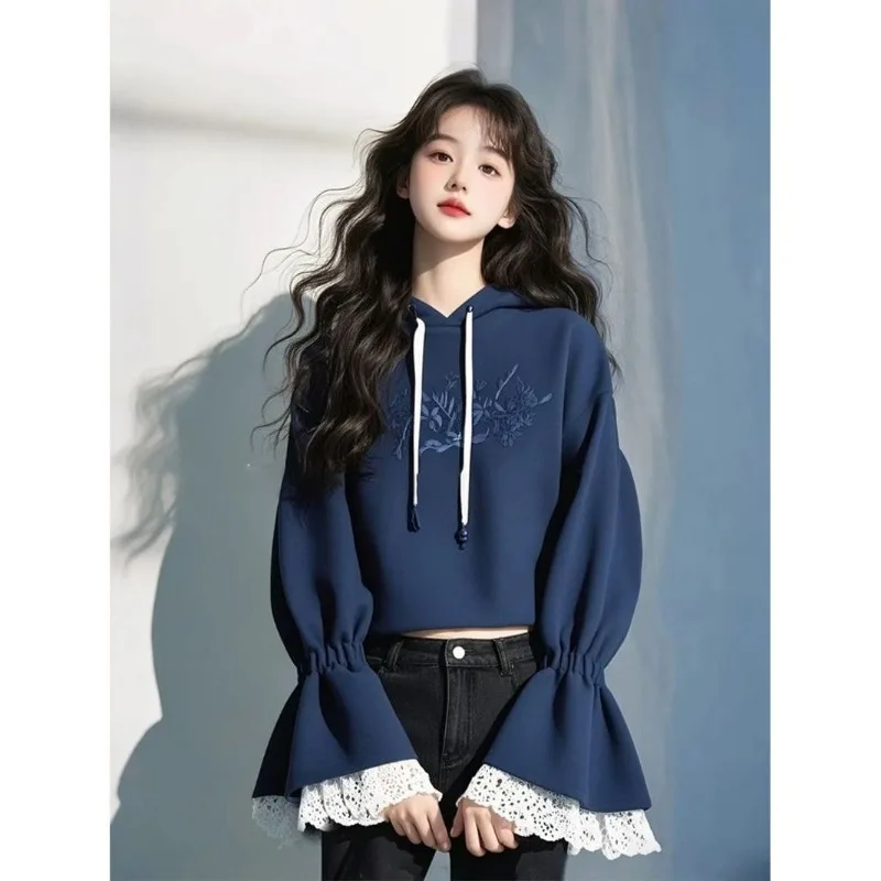 Spring Fall Fashion Blue Hooded Short Sweatshirts 2025 New Women Lace Patchwork Flare Sleeve Pullover Lady Casual Joker Tops
Spring Fall Fashion Blue Hooded Short Sweatshirts 2025 New Women Lace Patchwork Flare Sleeve Pullover Lady Casual Joker Tops