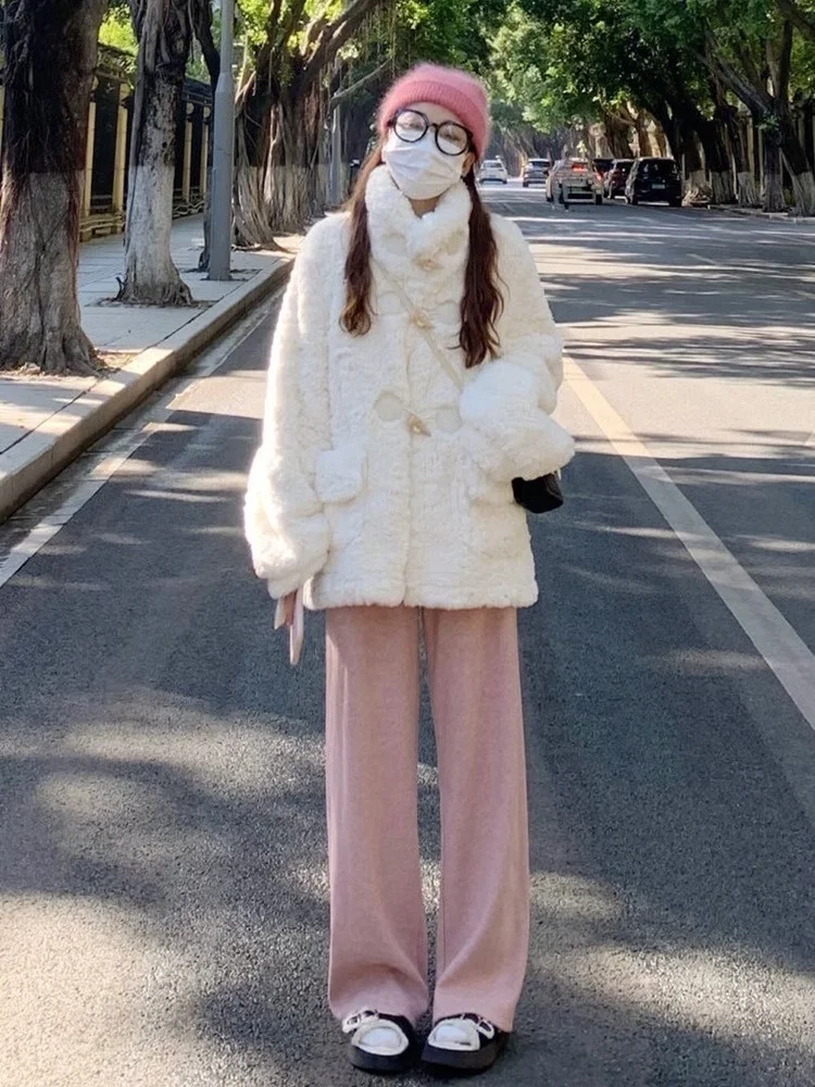 Куртка из овечьей шерсти, женская куртка из шерпы с принтом на пуговицах, вельвет, украшенный холст, коричневый, красный, темно-синий, простой модный стиль, базовый
Куртка из овечьей шерсти, женская куртка из шерпы с принтом на пуговицах, вельвет, украшенный холст, коричневый, красный, темно-синий, простой модный стиль, базовый