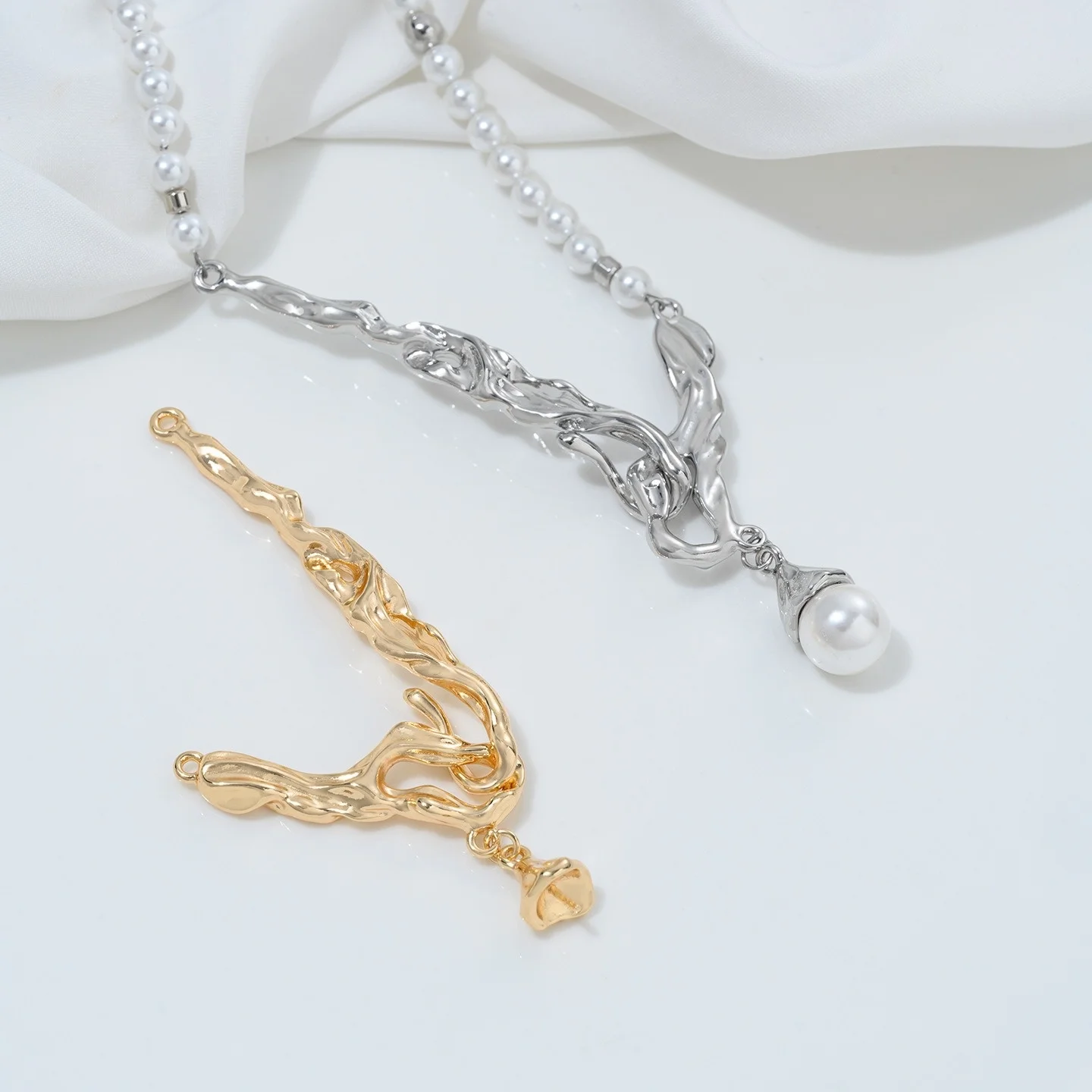 1 шт., позолоченное 14-каратное золото, нерегулярное жемчужное ожерелье в форме лавы, держатель для бусин, кулон, соединительная пряжка, сделай сам, ювелирные аксессуары
1 шт., позолоченное 14-каратное золото, нерегулярное жемчужное ожерелье в форме лавы, держатель для бусин, кулон, соединительная пряжка, сделай сам, ювелирные аксессуары