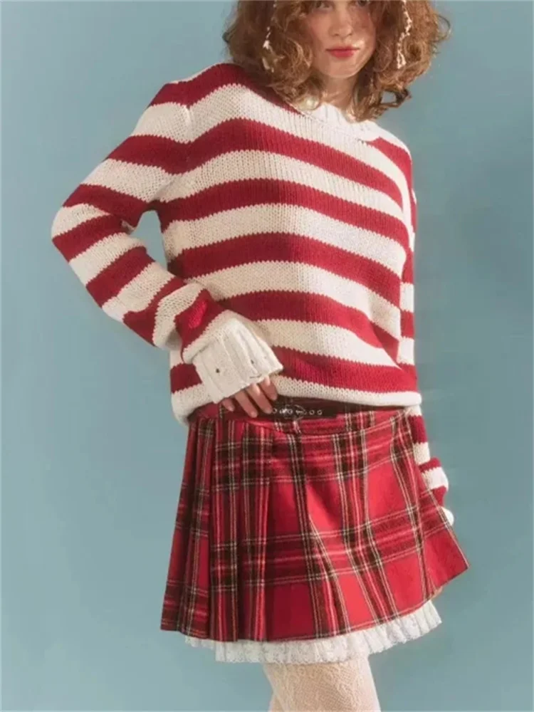 Women's Torn Striped Knitted Sweater Autumn Winter Knitwears Round Neck Long-Sleeved Ladies Knit Pullover Tops
Women's Torn Striped Knitted Sweater Autumn Winter Knitwears Round Neck Long-Sleeved Ladies Knit Pullover Tops