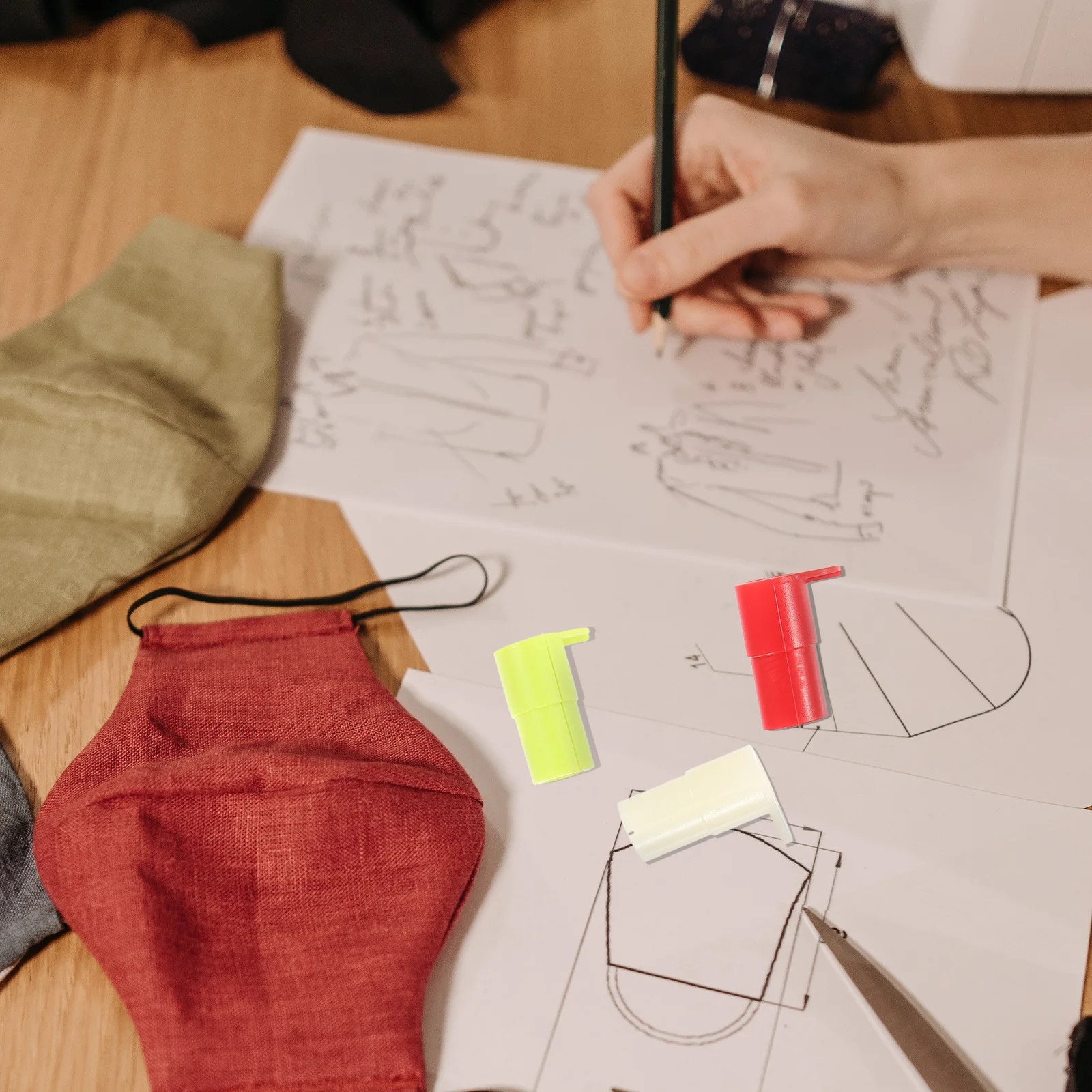 17Pcs Cutting Machine Pen Adapters Colored Replacement Spare Set for Compatible Plastic Holder Tools Craft Project
17Pcs Cutting Machine Pen Adapters Colored Replacement Spare Set for Compatible Plastic Holder Tools Craft Project