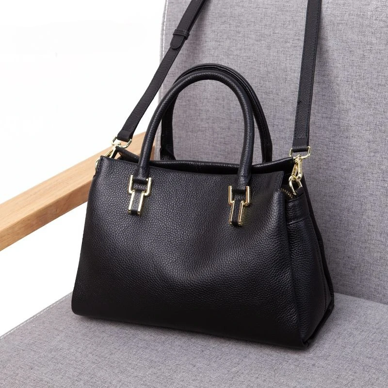 2026 Новые модные женские сумки, европейские дизайнерские сумки на плечо из коровьей кожи, женская брендовая роскошная сумка через плечо
2026 Новые модные женские сумки, европейские дизайнерские сумки на плечо из коровьей кожи, женская брендовая роскошная сумка через плечо