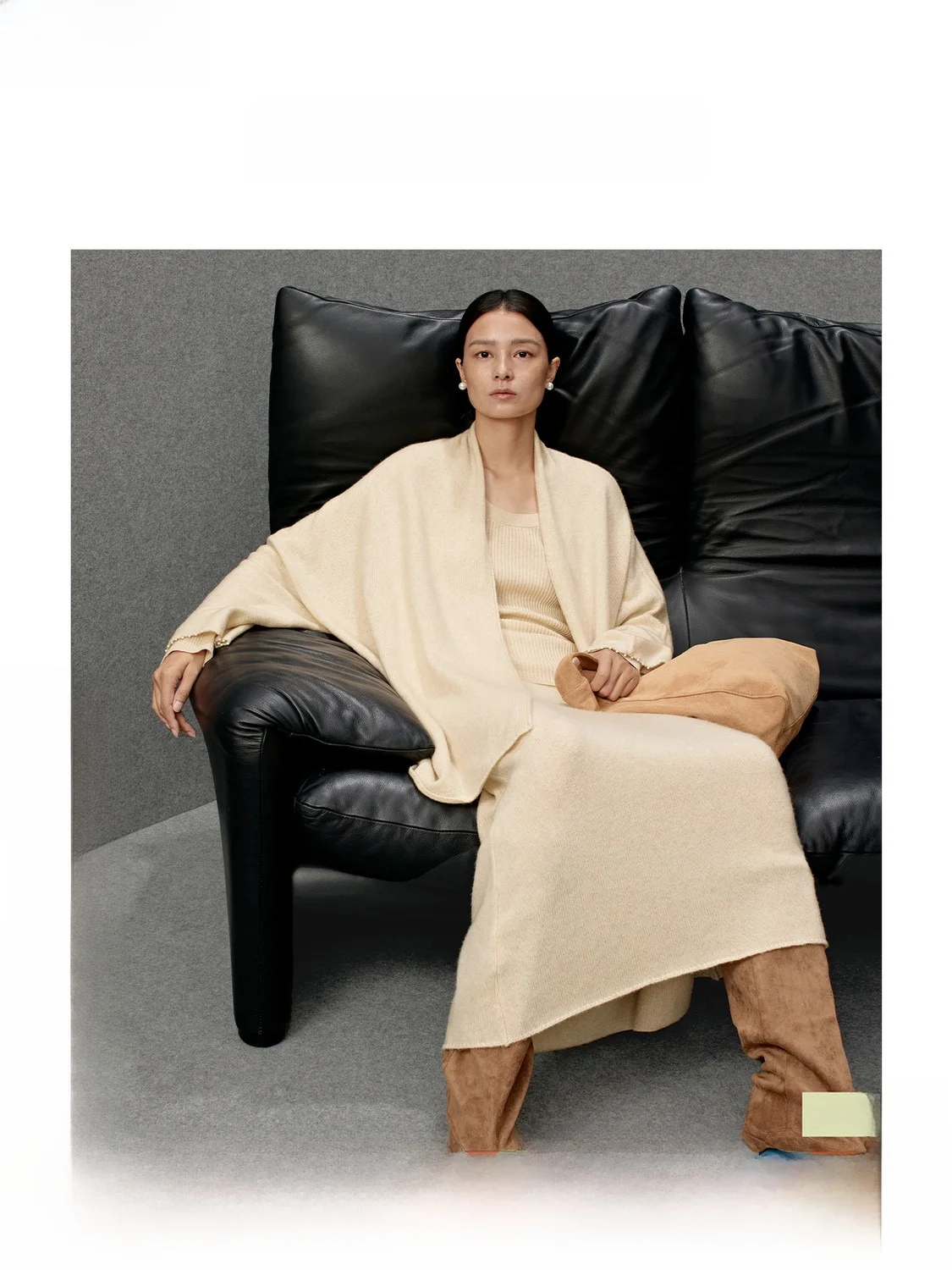 ZhiZhi Woolen A-Line Cardigan And Skirt Set Luxury Minimalist Style Women's Fashion Winter Collection Casual Loose Fit
ZhiZhi Woolen A-Line Cardigan And Skirt Set Luxury Minimalist Style Women's Fashion Winter Collection Casual Loose Fit