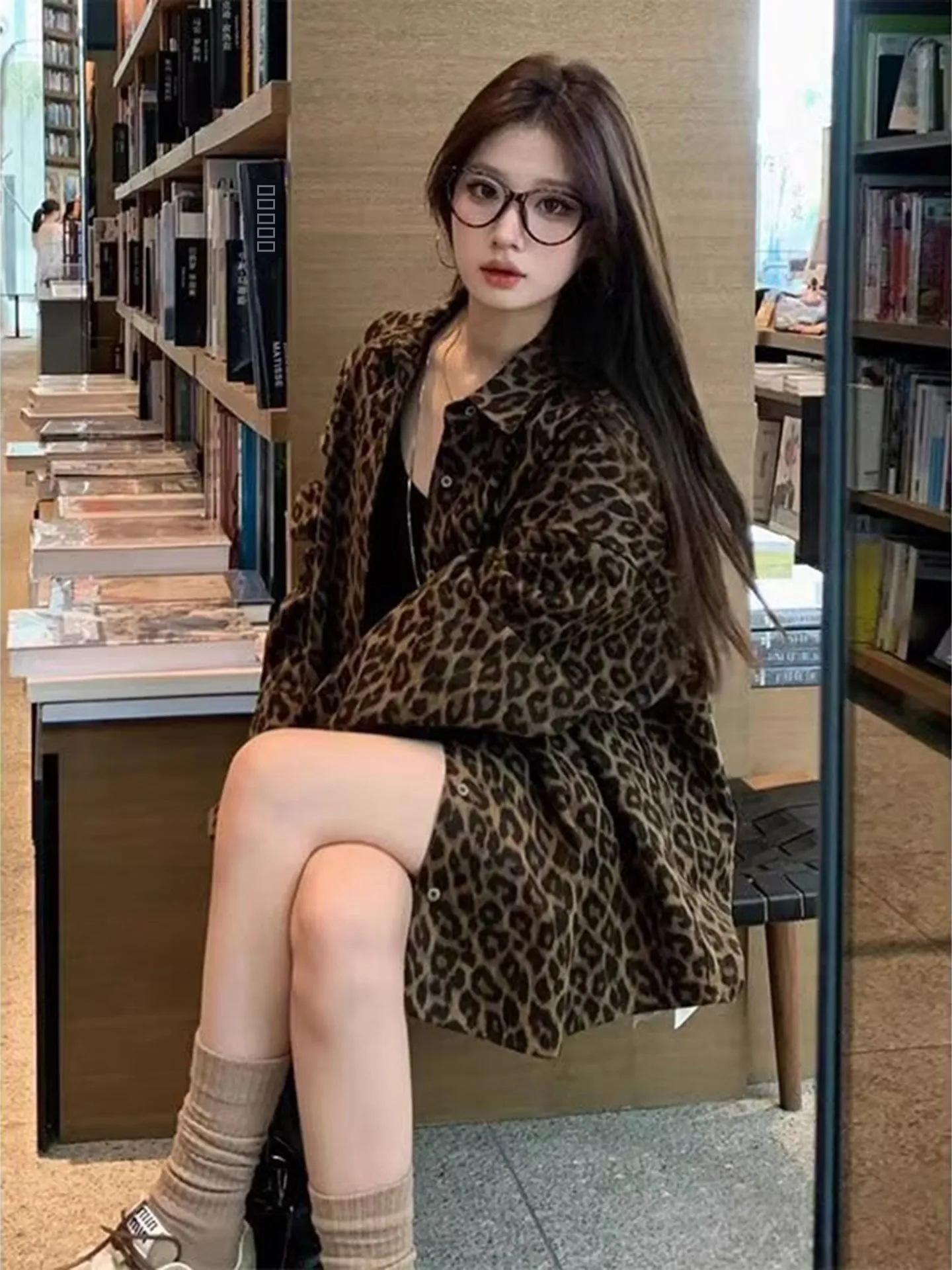 Retro American Leopard Print Long Sleeve Shirt Jacket Collar Men's Lazy Style Korean Atmosphere Early Autumn Top for Youth
Retro American Leopard Print Long Sleeve Shirt Jacket Collar Men's Lazy Style Korean Atmosphere Early Autumn Top for Youth