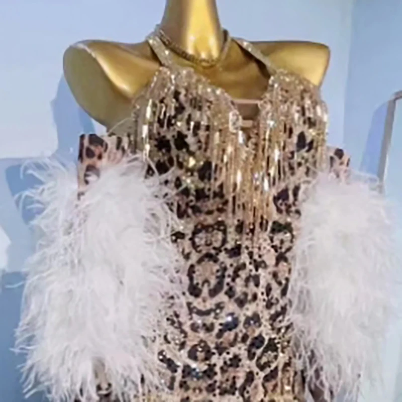 Женская элитная юбка для латинских танцев на заказ с леопардовым принтом, большая юбка, костюм для выступлений самбы со стразами
Женская элитная юбка для латинских танцев на заказ с леопардовым принтом, большая юбка, костюм для выступлений самбы со стразами