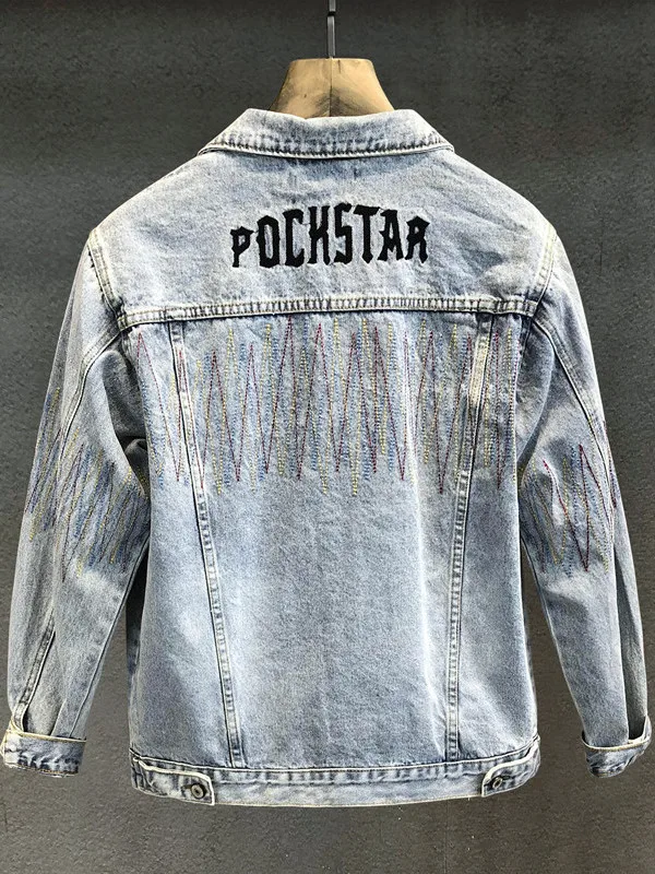 Мужская джинсовая куртка с вышивкой в стиле ретро, свободная повседневная верхняя одежда, весенне-осенняя сезонная молодежная одежда из полиэфирного волокна
Мужская джинсовая куртка с вышивкой в стиле ретро, свободная повседневная верхняя одежда, весенне-осенняя сезонная молодежная одежда из полиэфирного волокна