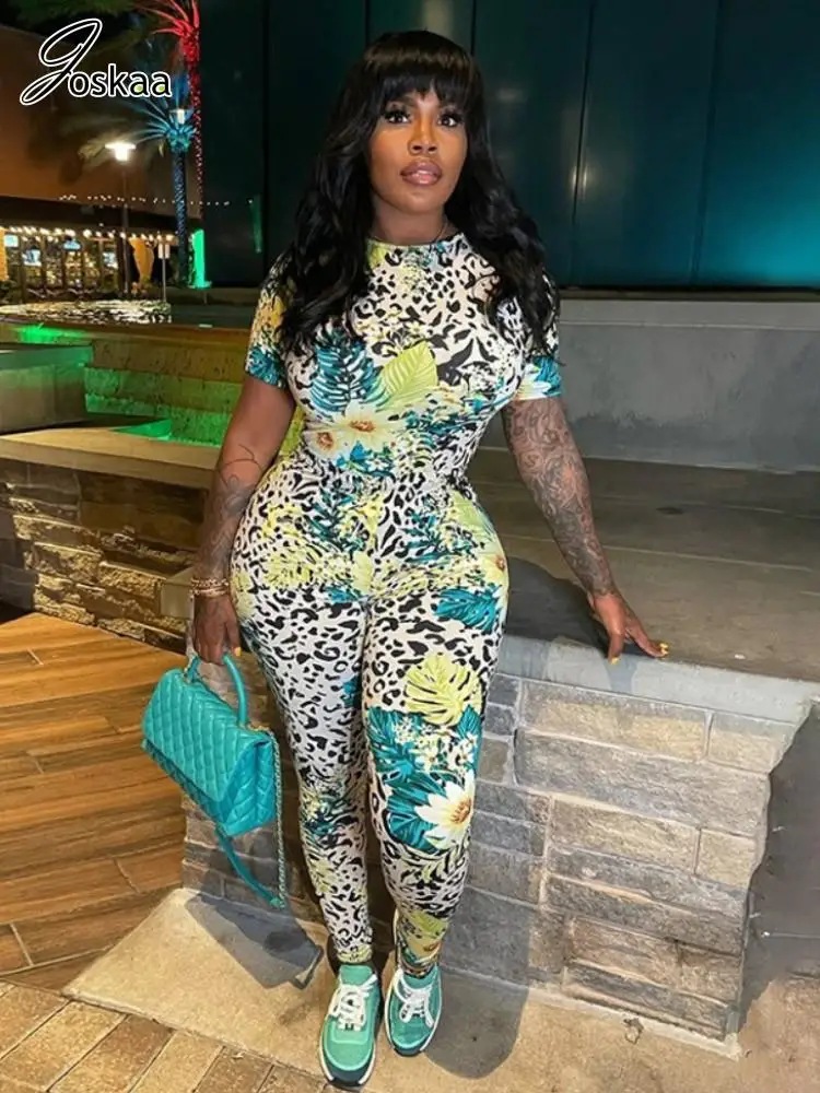 Joskaa Colorful Print Sporty Jumpsuit Women Hipster O-Neck Short Sleeve Skinny Rompers 2025 Summer Fashion Overalls Streetwear
Joskaa Colorful Print Sporty Jumpsuit Women Hipster O-Neck Short Sleeve Skinny Rompers 2025 Summer Fashion Overalls Streetwear