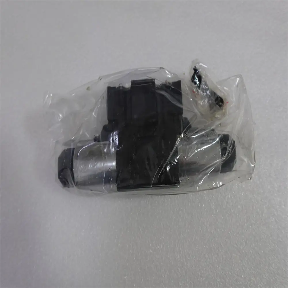 Solenoid Valve DSD-G02-2A-DC24-90 DSD-G02-6C-A220-90 DSD-G03 DSD-G02
Solenoid Valve DSD-G02-2A-DC24-90 DSD-G02-6C-A220-90 DSD-G03 DSD-G02