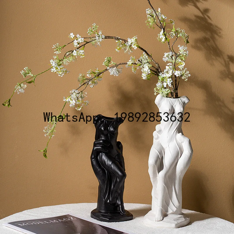 Abstract Human Body Ceramic Vase Venus in Hand Veggie-roasted Nude Vase Palm Art Ornament Home Decoration Accessories
Abstract Human Body Ceramic Vase Venus in Hand Veggie-roasted Nude Vase Palm Art Ornament Home Decoration Accessories