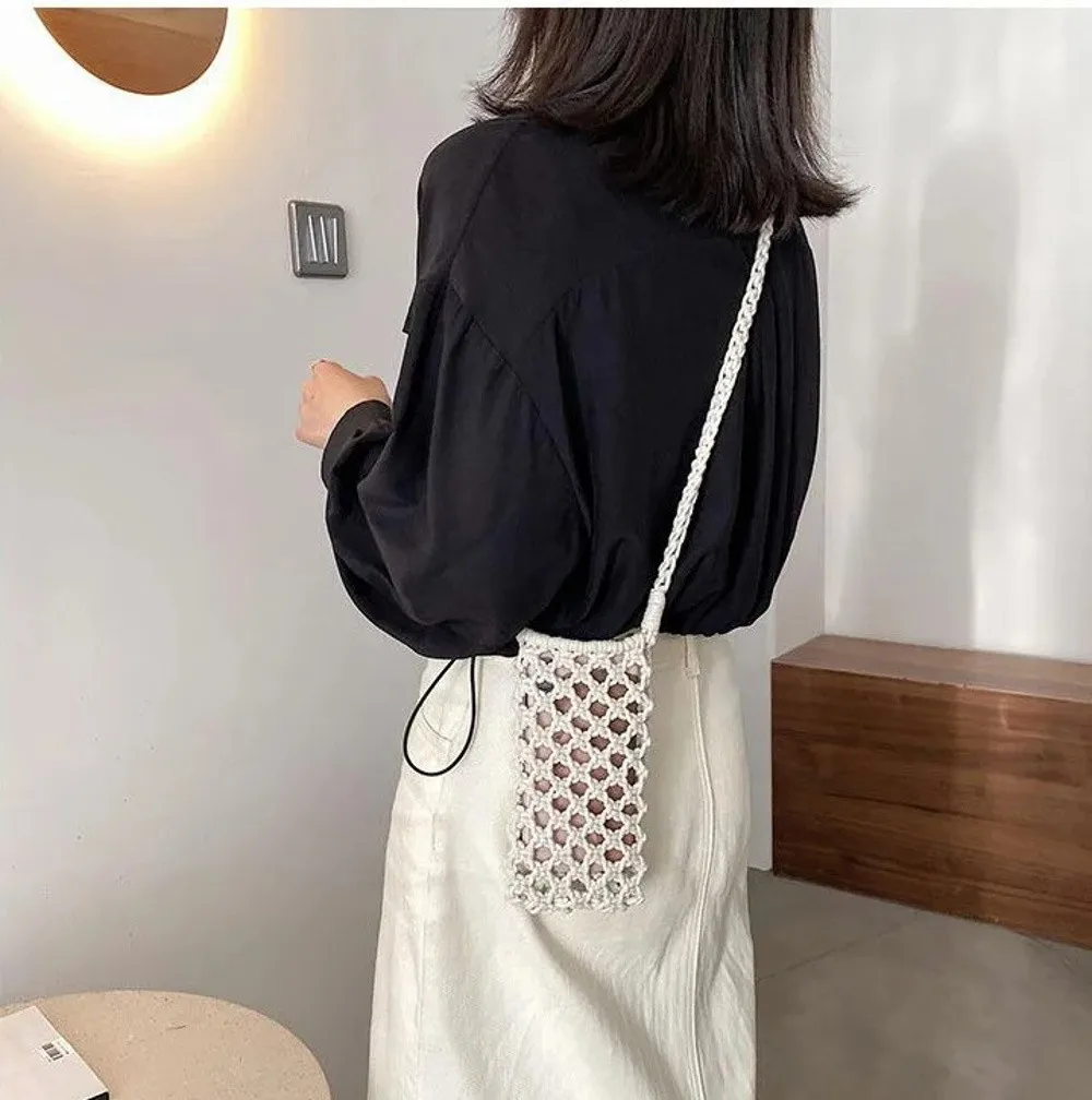 New Portable Phone Purse Hollow-out Woven Crochet Lightweight Shoulder Handbag Solid Color Mobile Phone Bag Gifts
New Portable Phone Purse Hollow-out Woven Crochet Lightweight Shoulder Handbag Solid Color Mobile Phone Bag Gifts