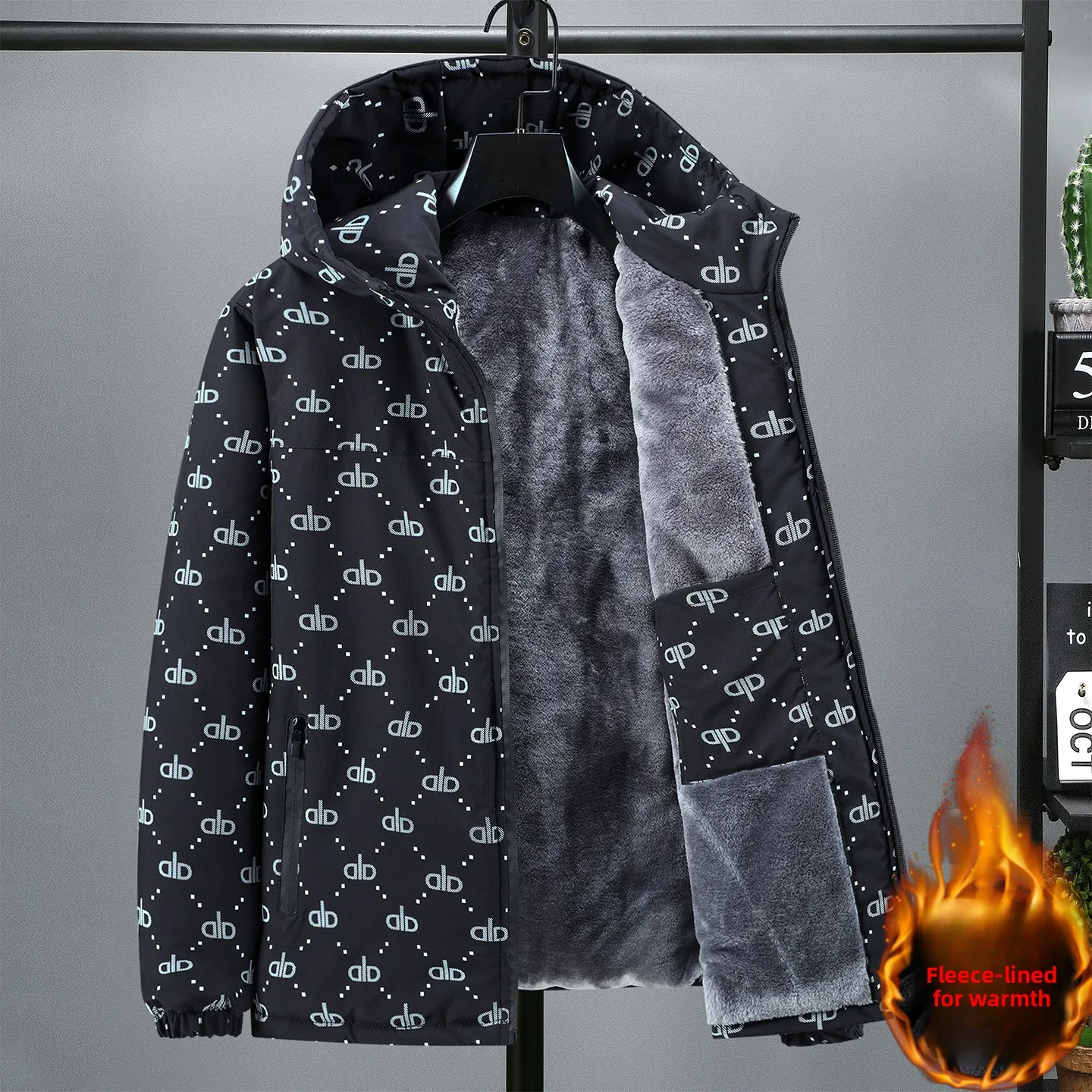 Новое мужское осенне-зимнее пальто с добавленной изоляцией и утолщением для повышенного тепло и качественной хлопковой куртки с капюшоном для мальчиков.
Новое мужское осенне-зимнее пальто с добавленной изоляцией и утолщением для повышенного тепло и качественной хлопковой куртки с капюшоном для мальчиков.