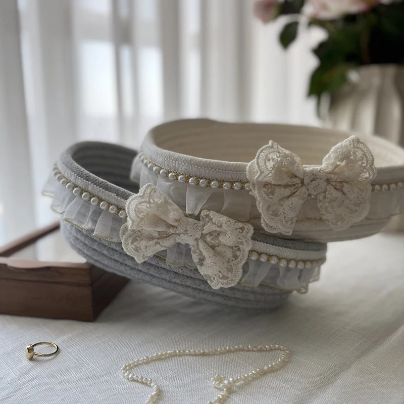 Handmade Lace Edge Cotton Rope Desktop Storage Box Bow Pearl Decoration Mobile Phone Key Sanitary Napkin Storage Basket
Handmade Lace Edge Cotton Rope Desktop Storage Box Bow Pearl Decoration Mobile Phone Key Sanitary Napkin Storage Basket