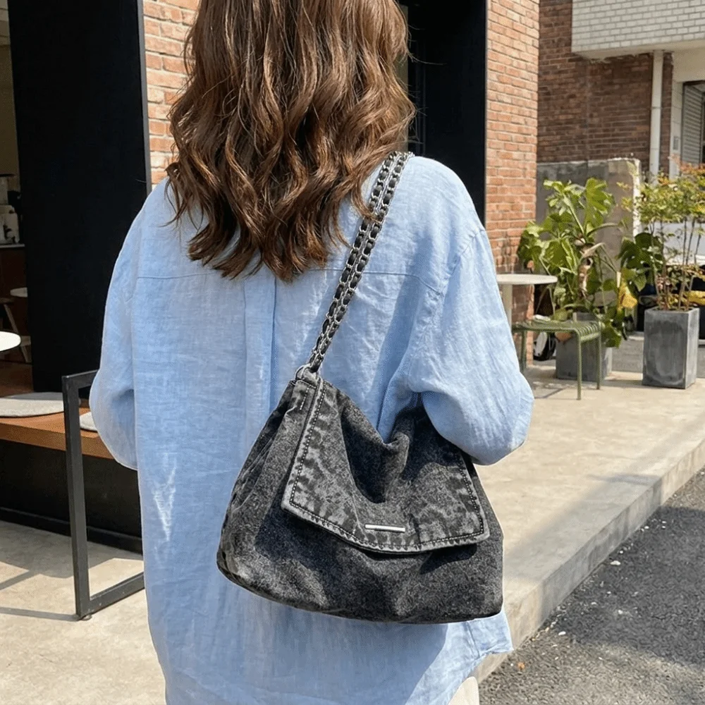Large Capacity Versatile Denim Tote Bag Adjustable Strap Vintage Washed Chain Shoulder Bag Durable Polyester Lining
Large Capacity Versatile Denim Tote Bag Adjustable Strap Vintage Washed Chain Shoulder Bag Durable Polyester Lining