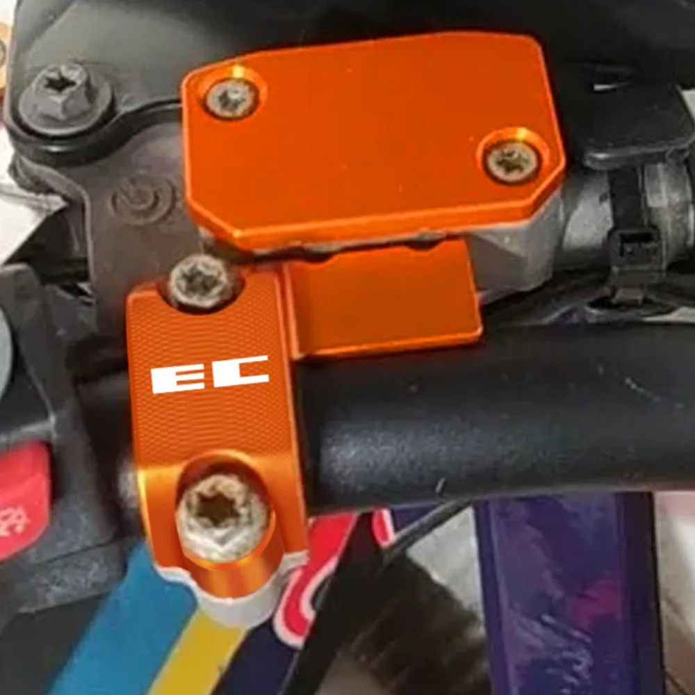 2014-2024 For KTM EXC 300 EXC 450 EXCF 350 SXF 250 SXF 450 SX 250 XC XCF XCW SX XCW 125 150 2017-2023 Master Cylinder Protector
2014-2024 For KTM EXC 300 EXC 450 EXCF 350 SXF 250 SXF 450 SX 250 XC XCF XCW SX XCW 125 150 2017-2023 Master Cylinder Protector