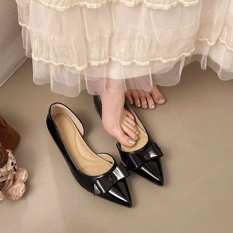 Heightened Pointed Toe Single Shoes for Women 2026 New Temperament Slip-on Non-slip Shoes
Heightened Pointed Toe Single Shoes for Women 2026 New Temperament Slip-on Non-slip Shoes