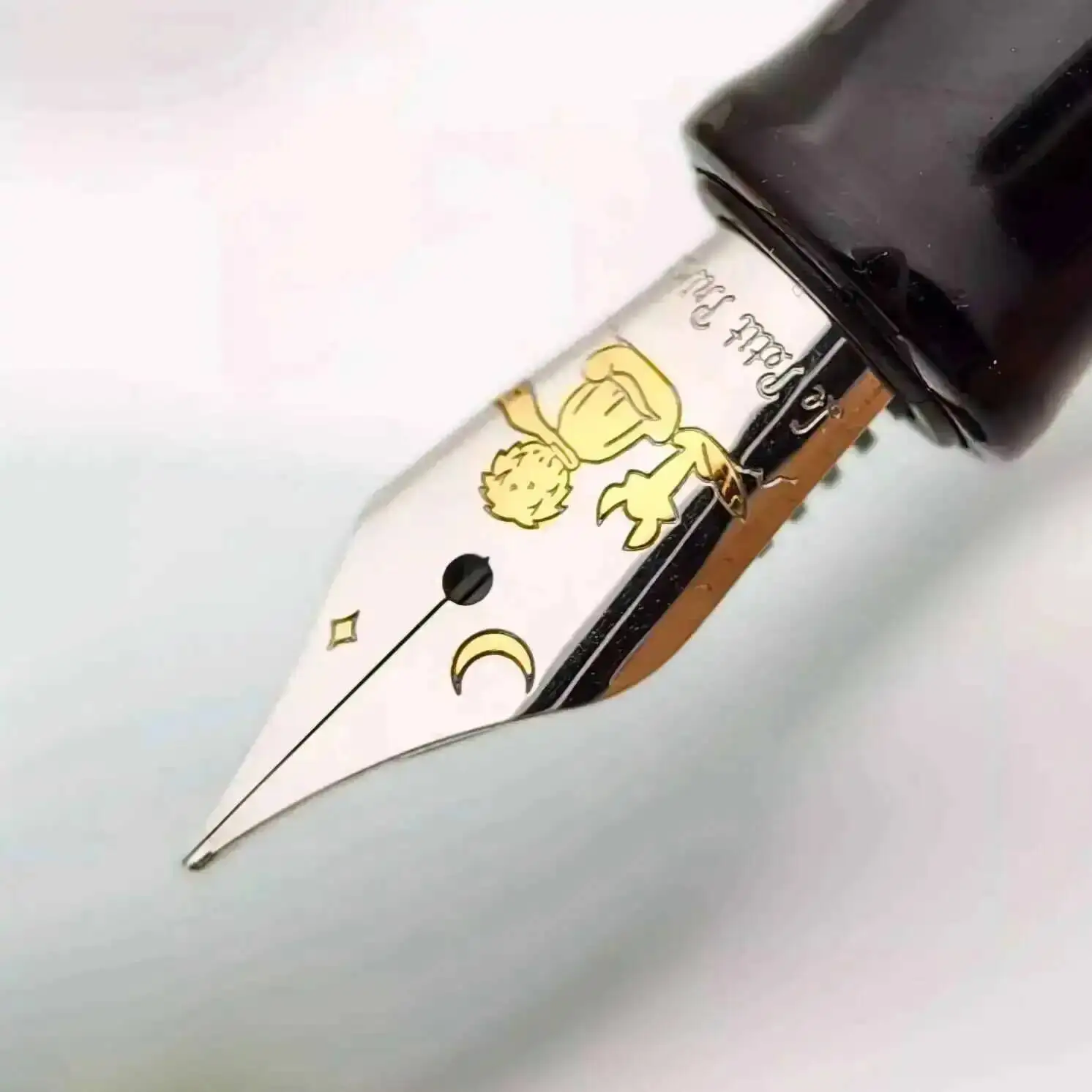 ADMOK 400 Little Prince Hand Polishing Tip Fountain Pen Calligraphy Practice Pen
ADMOK 400 Little Prince Hand Polishing Tip Fountain Pen Calligraphy Practice Pen