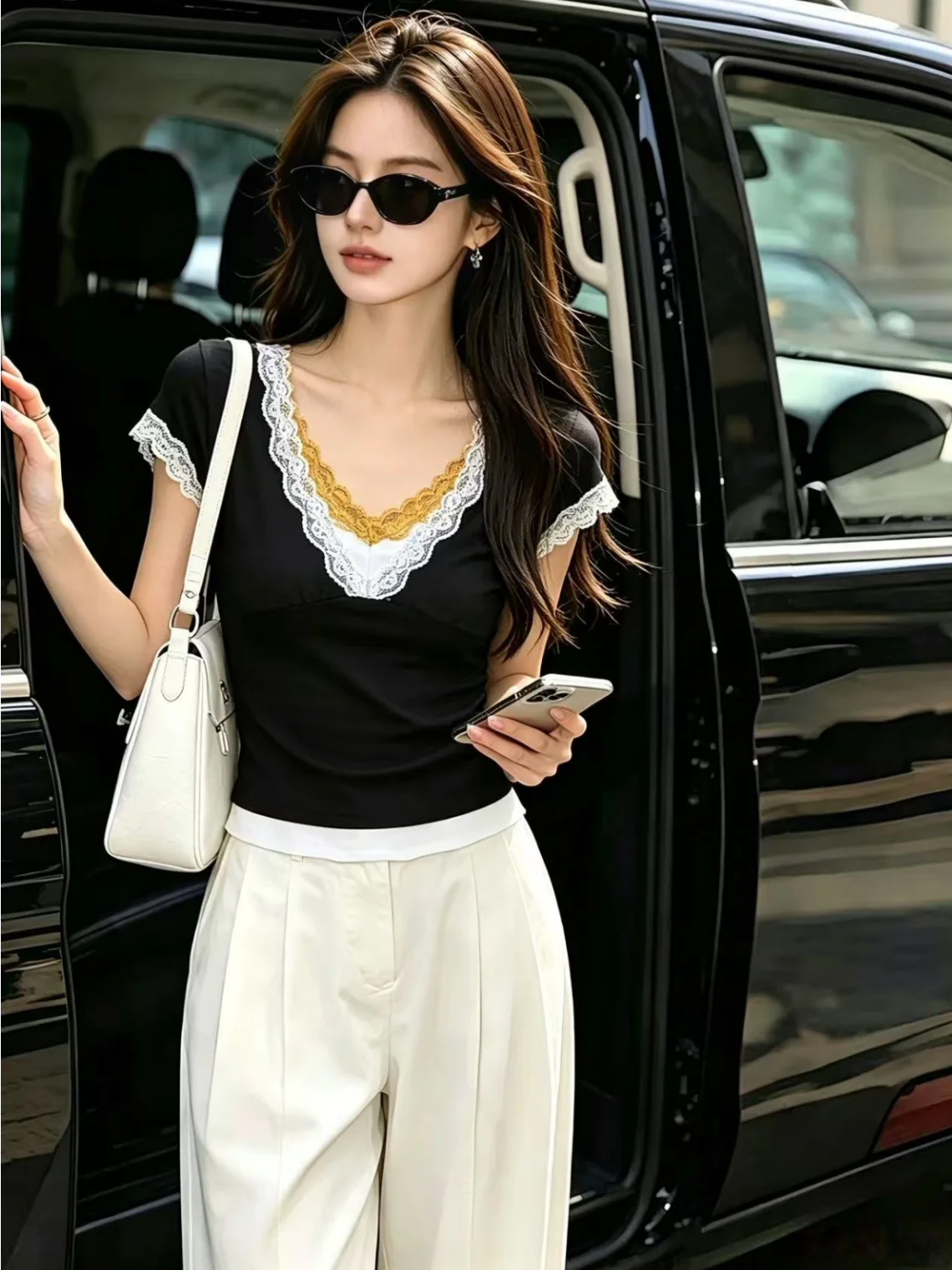 Summer New Style Women's Short Lace Splice Fly Sleeve T-shirt Self-owned Version Korean Style Slim Fit V-neck Sleeveless
Summer New Style Women's Short Lace Splice Fly Sleeve T-shirt Self-owned Version Korean Style Slim Fit V-neck Sleeveless