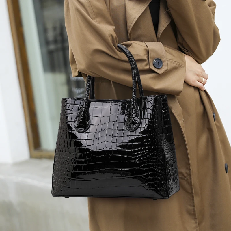 2024 New Luxury Fashion Genuine Leather Women Bag Large Capacity Cowhide Commuter Tote Women's Handbags Shoulder Crossbody Bags
2024 New Luxury Fashion Genuine Leather Women Bag Large Capacity Cowhide Commuter Tote Women's Handbags Shoulder Crossbody Bags