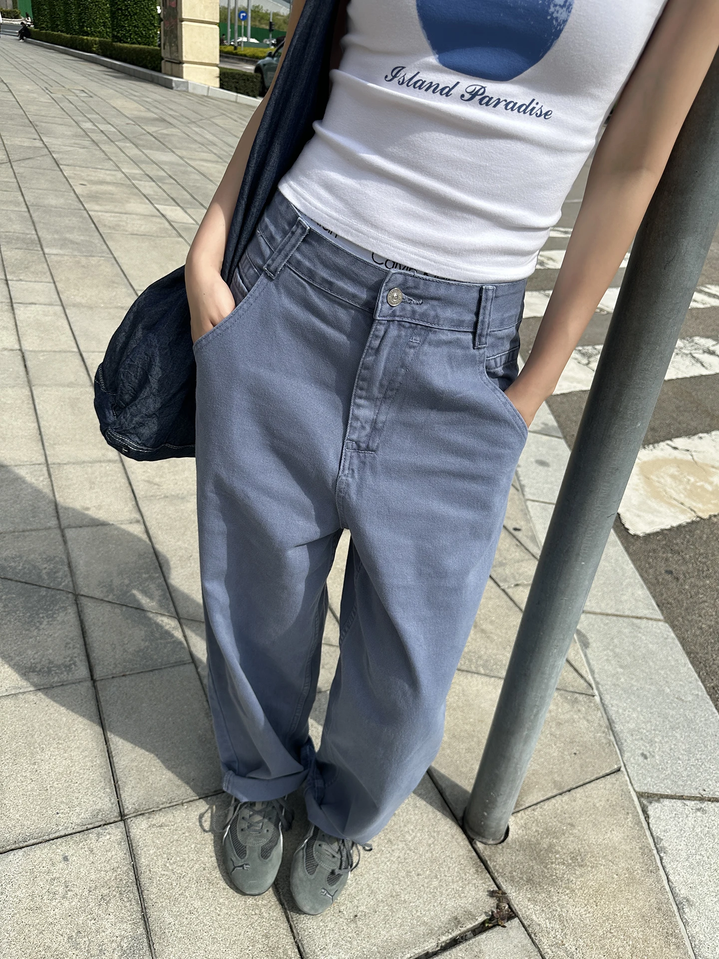 Spring 2026 Loose Women's Blue Retro American Straight Leg Jeans Washed out Casual Wide Leg Jeans Ladies Loose Fit Denim Jeans
Spring 2026 Loose Women's Blue Retro American Straight Leg Jeans Washed out Casual Wide Leg Jeans Ladies Loose Fit Denim Jeans