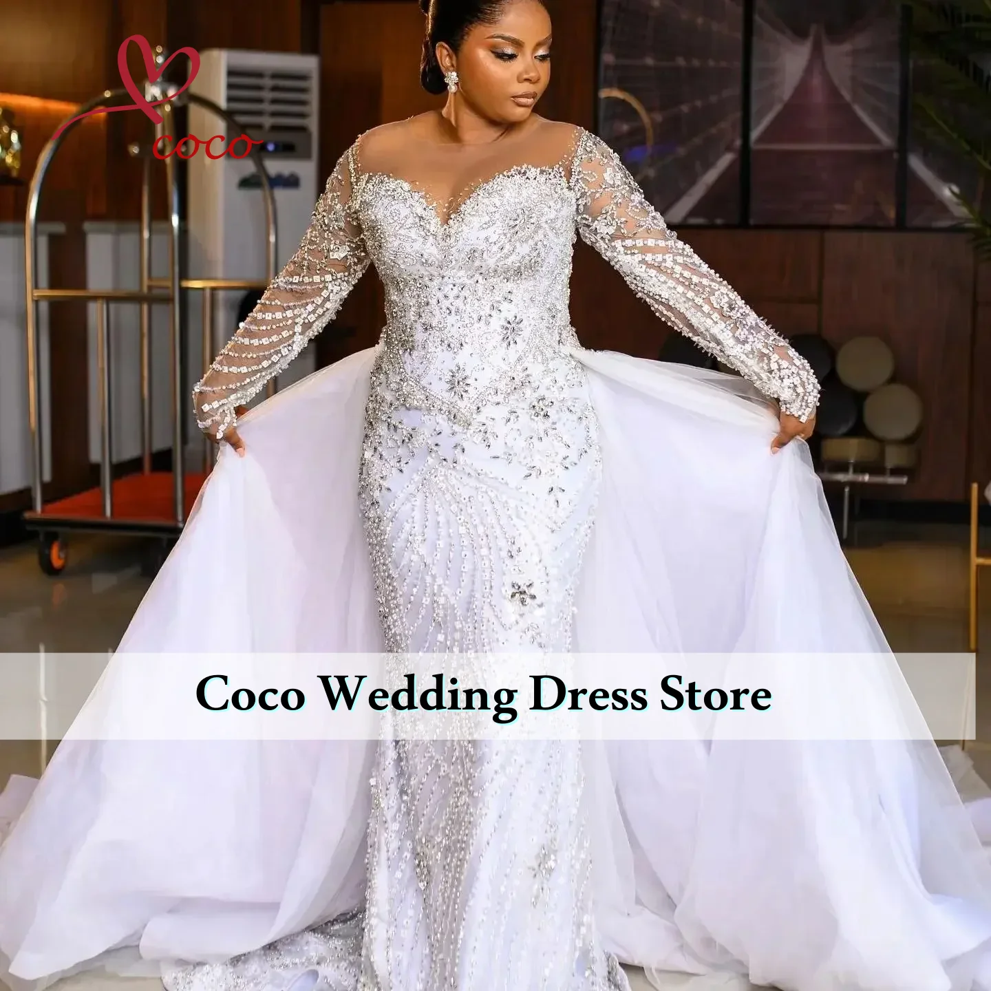 Customized Luxurious Mermaid Wedding Dress Sheer Neck Long Sleeves Bridal Gowns Sequins Beading Pearls Detachable Train Dresses
Customized Luxurious Mermaid Wedding Dress Sheer Neck Long Sleeves Bridal Gowns Sequins Beading Pearls Detachable Train Dresses