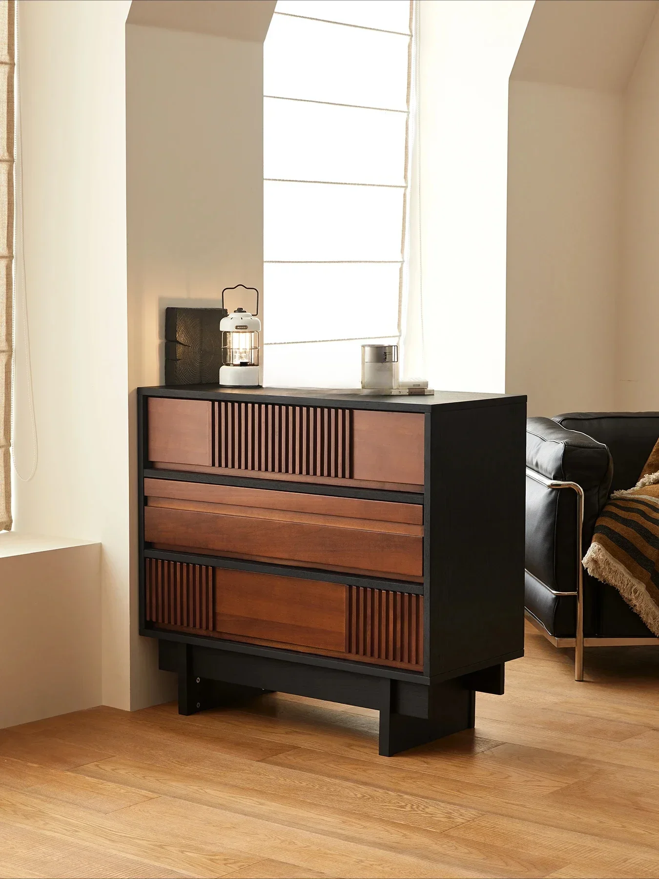 A Retro Bedroom Storage Cabinet Locker of Bed End Room Small Cabinet Living Room Storage Side Cabinet
A Retro Bedroom Storage Cabinet Locker of Bed End Room Small Cabinet Living Room Storage Side Cabinet